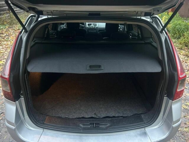 Рено Меган 2008 в Житомире на Automoto.ua Серый Рено Меган, объемом двигателя 1.5 л и пробегом 182 тыс. км за 5800 $, фото 6 на Automoto.ua