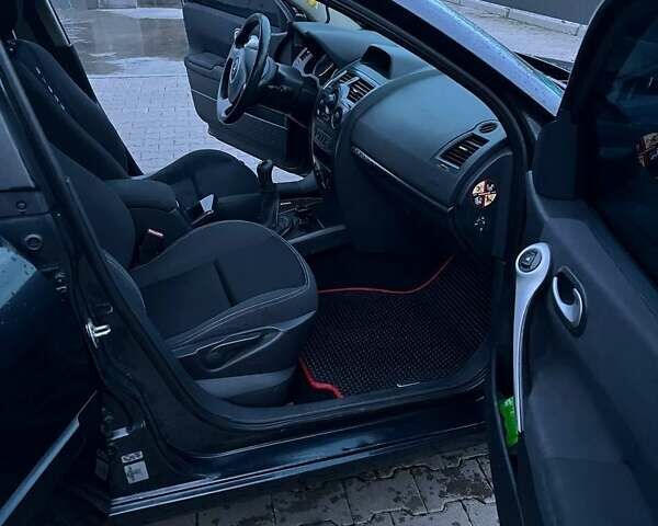 Сірий Рено Меган, об'ємом двигуна 1.6 л та пробігом 270 тис. км за 5000 $, фото 2 на Automoto.ua