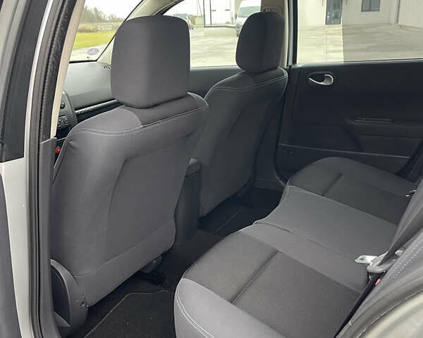 Сірий Рено Меган, об'ємом двигуна 1.6 л та пробігом 171 тис. км за 5999 $, фото 21 на Automoto.ua