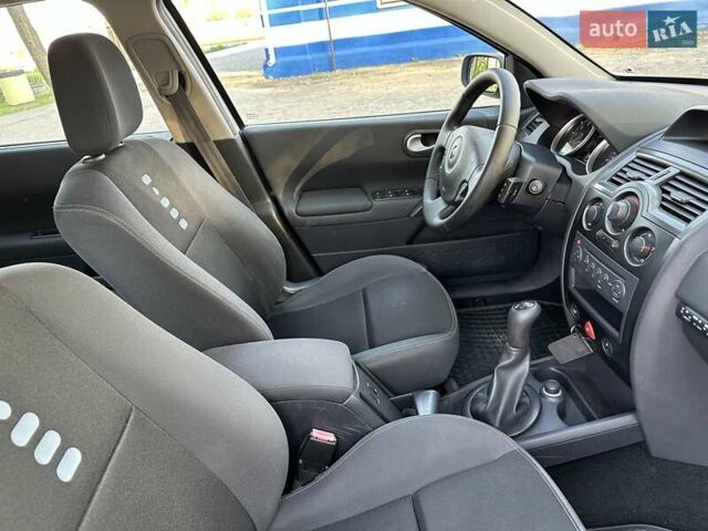 Сірий Рено Меган, об'ємом двигуна 1.6 л та пробігом 200 тис. км за 6300 $, фото 23 на Automoto.ua