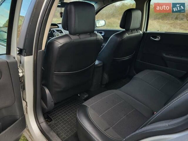 Рено Меган 2008 в Долинской на Automoto.ua Серый Рено Меган, объемом двигателя 1.46 л и пробегом 280 тыс. км за 5400 $, фото 3 на Automoto.ua