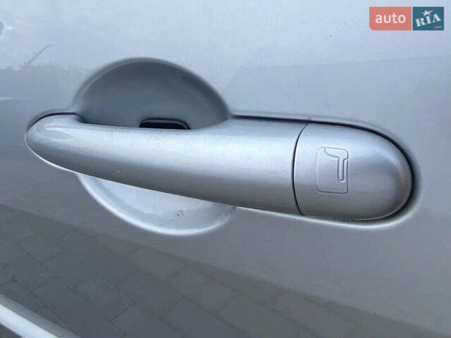 Серый Рено Меган, объемом двигателя 1.6 л и пробегом 250 тыс. км за 5250 $, фото 11 на Automoto.ua