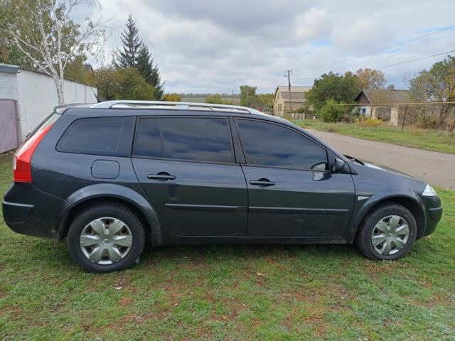 Серый Рено Меган, объемом двигателя 1.6 л и пробегом 211 тыс. км за 5800 $, фото 1 на Automoto.ua