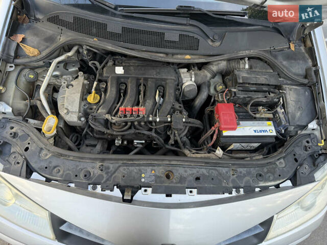 Серый Рено Меган, объемом двигателя 1.6 л и пробегом 213 тыс. км за 5650 $, фото 31 на Automoto.ua