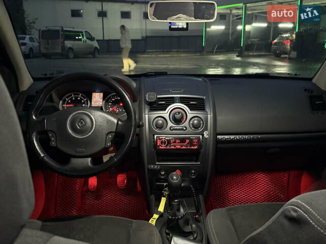 Серый Рено Меган, объемом двигателя 1.5 л и пробегом 385 тыс. км за 5600 $, фото 18 на Automoto.ua