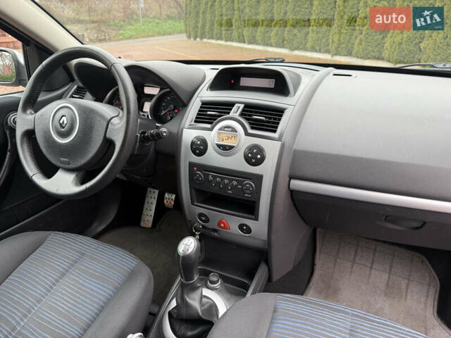 Сірий Рено Меган, об'ємом двигуна 1.6 л та пробігом 143 тис. км за 5700 $, фото 53 на Automoto.ua