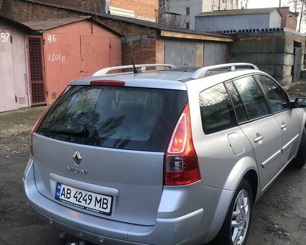 Серый Рено Меган, объемом двигателя 2 л и пробегом 205 тыс. км за 6500 $, фото 3 на Automoto.ua