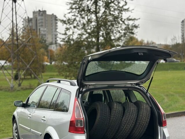 Серый Рено Меган, объемом двигателя 1.5 л и пробегом 250 тыс. км за 2600 $, фото 4 на Automoto.ua