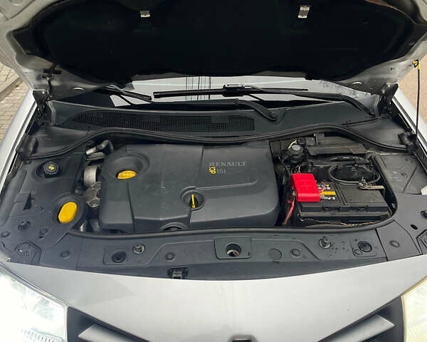 Серый Рено Меган, объемом двигателя 1.46 л и пробегом 271 тыс. км за 6500 $, фото 7 на Automoto.ua