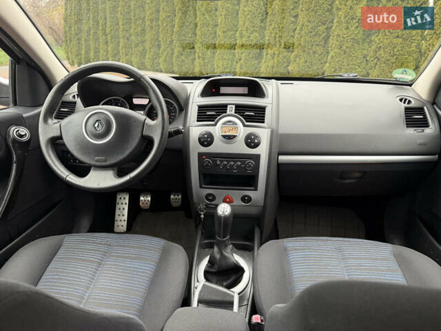 Сірий Рено Меган, об'ємом двигуна 1.6 л та пробігом 143 тис. км за 5700 $, фото 41 на Automoto.ua
