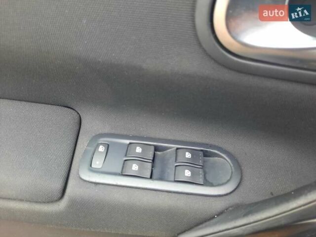 Серый Рено Меган, объемом двигателя 1.6 л и пробегом 224 тыс. км за 5850 $, фото 63 на Automoto.ua