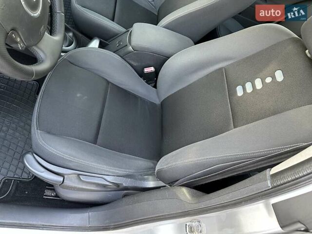 Сірий Рено Меган, об'ємом двигуна 1.6 л та пробігом 200 тис. км за 6300 $, фото 14 на Automoto.ua