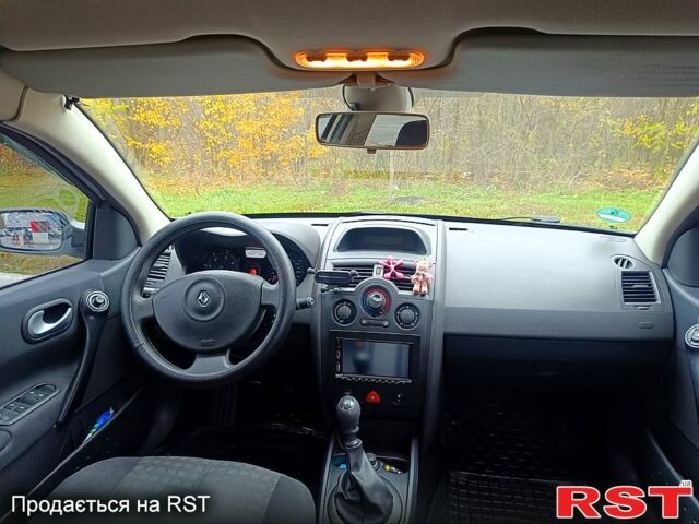 Серый Рено Меган, объемом двигателя 1.5 л и пробегом 270 тыс. км за 5200 $, фото 2 на Automoto.ua