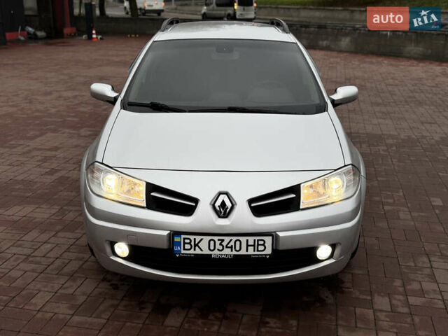 Сірий Рено Меган, об'ємом двигуна 1.6 л та пробігом 250 тис. км за 5200 $, фото 1 на Automoto.ua