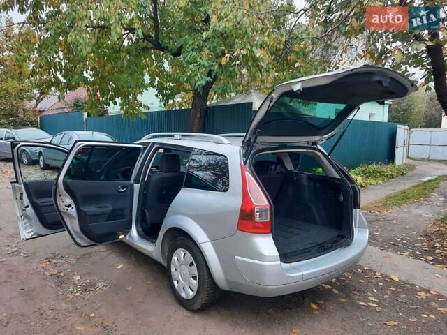 Серый Рено Меган, объемом двигателя 1.6 л и пробегом 224 тыс. км за 5850 $, фото 98 на Automoto.ua