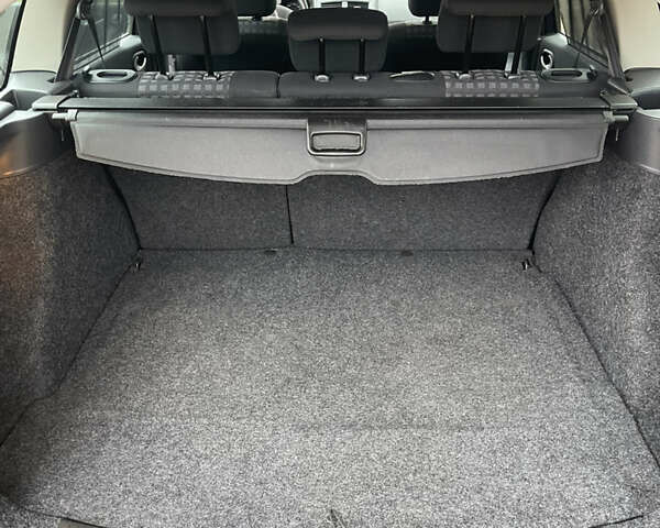 Серый Рено Меган, объемом двигателя 1.6 л и пробегом 217 тыс. км за 5350 $, фото 48 на Automoto.ua