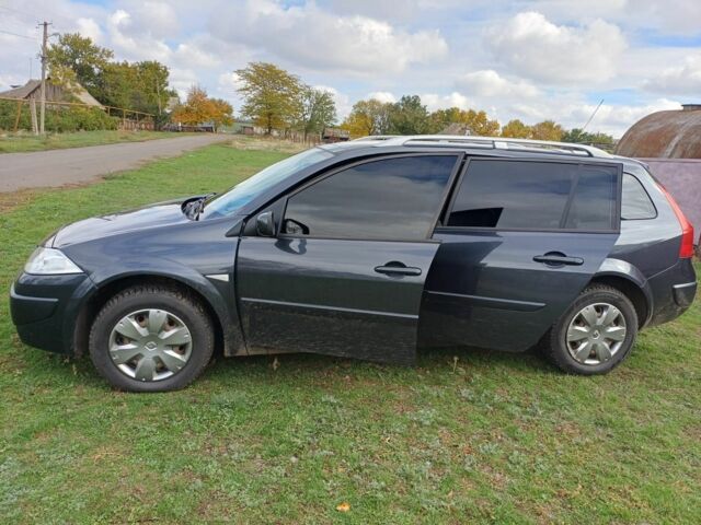 Серый Рено Меган, объемом двигателя 1.6 л и пробегом 211 тыс. км за 5800 $, фото 3 на Automoto.ua