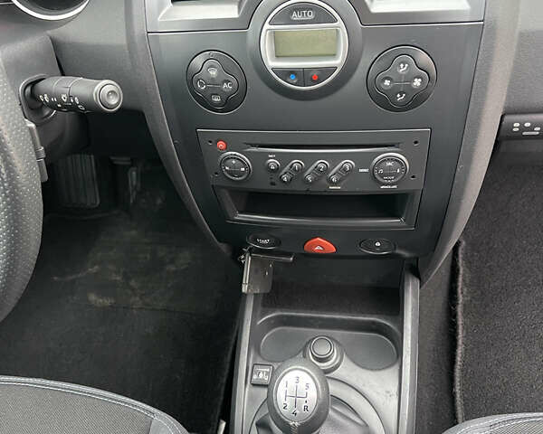 Сірий Рено Меган, об'ємом двигуна 1.6 л та пробігом 171 тис. км за 5999 $, фото 36 на Automoto.ua