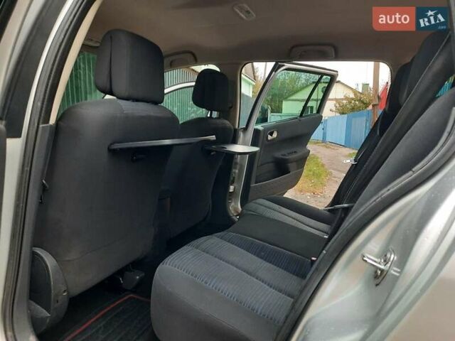 Серый Рено Меган, объемом двигателя 1.6 л и пробегом 224 тыс. км за 5850 $, фото 83 на Automoto.ua