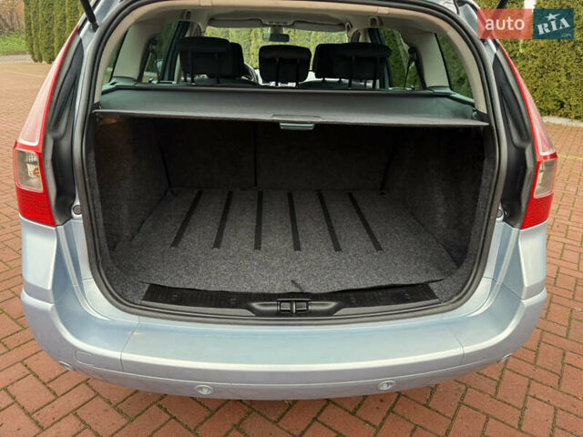 Сірий Рено Меган, об'ємом двигуна 1.6 л та пробігом 143 тис. км за 5700 $, фото 35 на Automoto.ua