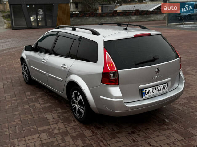Сірий Рено Меган, об'ємом двигуна 1.6 л та пробігом 250 тис. км за 5200 $, фото 11 на Automoto.ua
