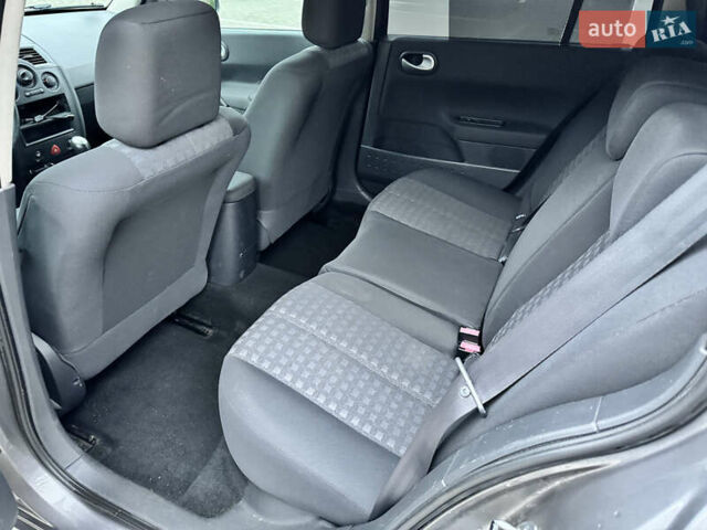 Сірий Рено Меган, об'ємом двигуна 1.6 л та пробігом 184 тис. км за 4799 $, фото 30 на Automoto.ua