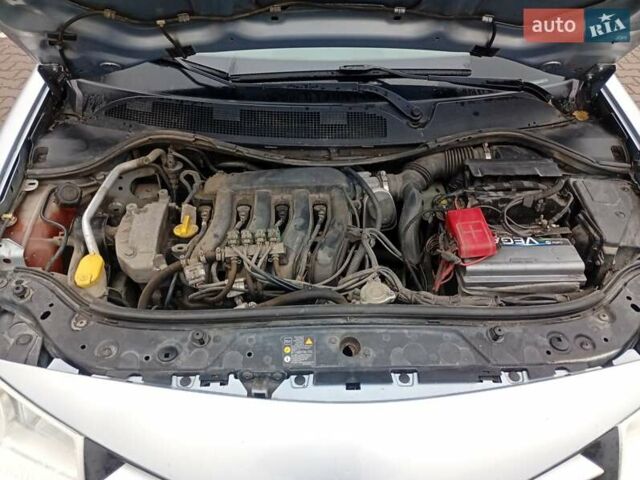 Сірий Рено Меган, об'ємом двигуна 1.6 л та пробігом 342 тис. км за 5500 $, фото 9 на Automoto.ua