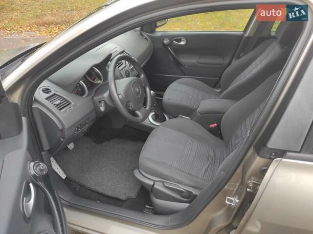 Сірий Рено Меган, об'ємом двигуна 1.6 л та пробігом 213 тис. км за 5990 $, фото 9 на Automoto.ua