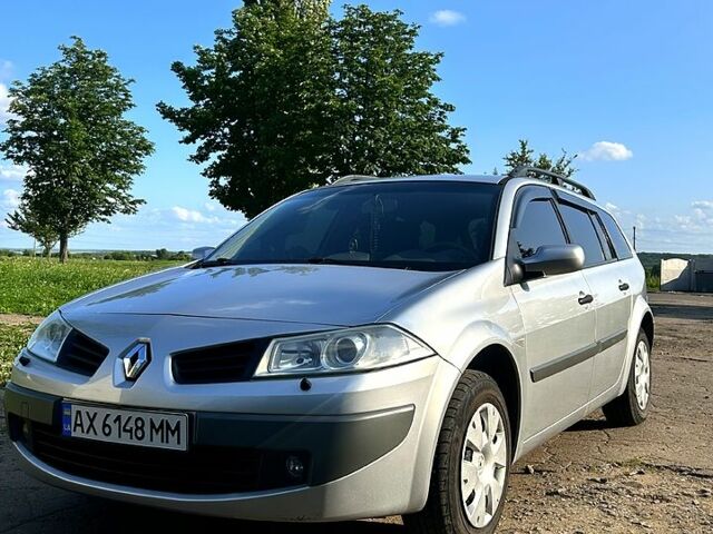 Рено Меган 2008 в Лозовой на Automoto.ua Серый Рено Меган, объемом двигателя 1.6 л и пробегом 191 тыс. км за 5400 $, фото 1 на Automoto.ua