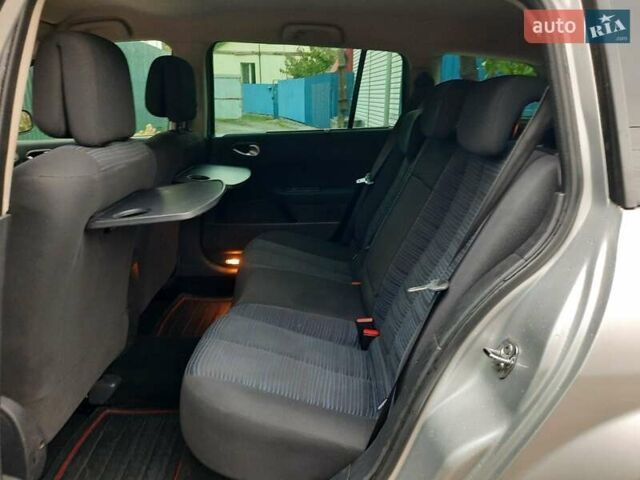 Серый Рено Меган, объемом двигателя 1.6 л и пробегом 224 тыс. км за 5850 $, фото 74 на Automoto.ua