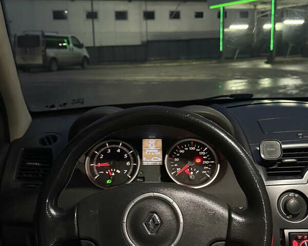 Серый Рено Меган, объемом двигателя 1.5 л и пробегом 385 тыс. км за 5600 $, фото 17 на Automoto.ua