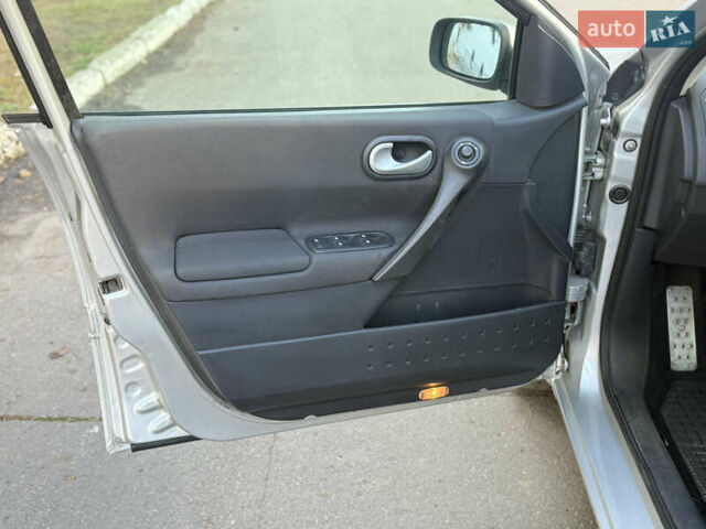 Серый Рено Меган, объемом двигателя 1.6 л и пробегом 213 тыс. км за 5650 $, фото 14 на Automoto.ua