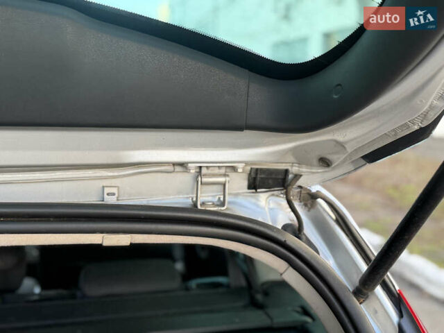 Серый Рено Меган, объемом двигателя 1.6 л и пробегом 213 тыс. км за 5650 $, фото 18 на Automoto.ua