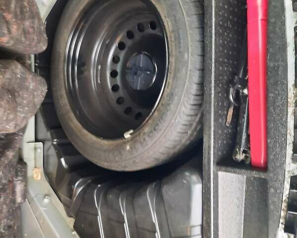 Серый Рено Меган, объемом двигателя 1.6 л и пробегом 224 тыс. км за 5850 $, фото 97 на Automoto.ua