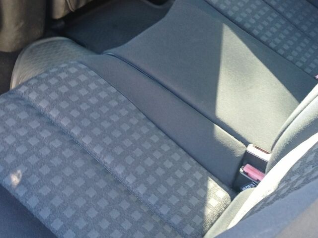 Серый Рено Меган, объемом двигателя 1.6 л и пробегом 168 тыс. км за 5700 $, фото 6 на Automoto.ua