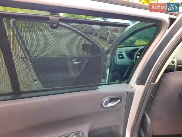 Серый Рено Меган, объемом двигателя 1.6 л и пробегом 224 тыс. км за 5850 $, фото 75 на Automoto.ua