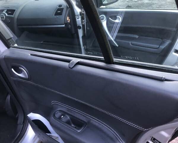 Серый Рено Меган, объемом двигателя 2 л и пробегом 205 тыс. км за 6500 $, фото 30 на Automoto.ua