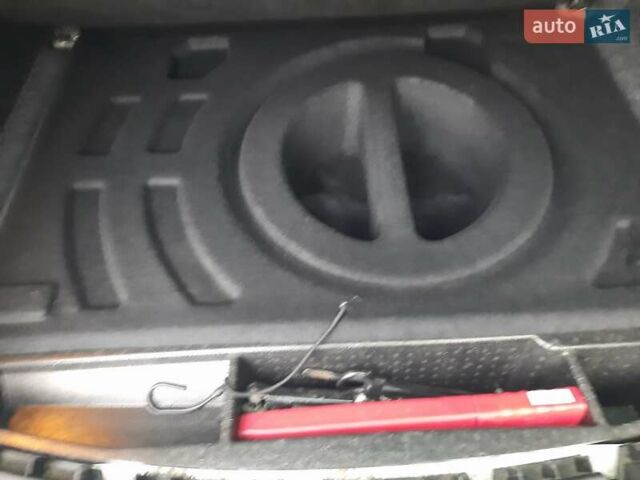 Серый Рено Меган, объемом двигателя 1.6 л и пробегом 224 тыс. км за 5850 $, фото 95 на Automoto.ua