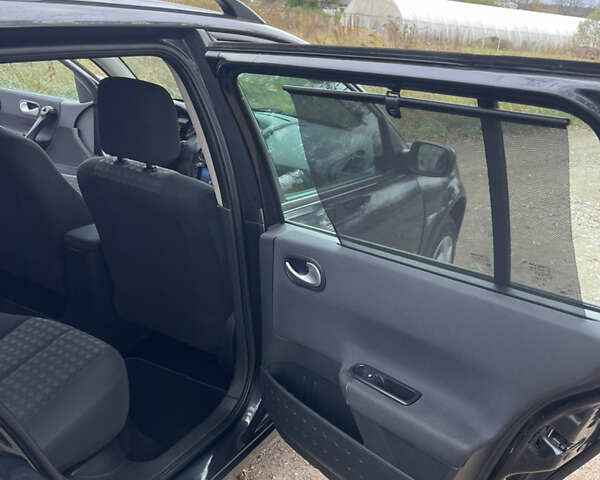 Серый Рено Меган, объемом двигателя 1.6 л и пробегом 217 тыс. км за 5350 $, фото 46 на Automoto.ua