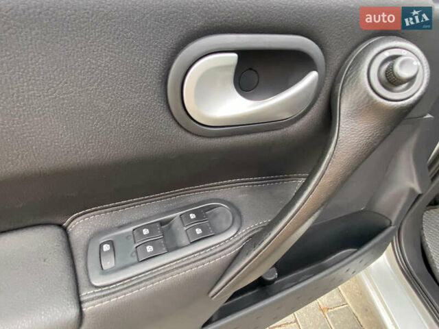 Серый Рено Меган, объемом двигателя 1.6 л и пробегом 250 тыс. км за 5500 $, фото 17 на Automoto.ua