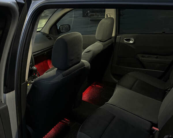 Серый Рено Меган, объемом двигателя 1.5 л и пробегом 385 тыс. км за 5600 $, фото 10 на Automoto.ua