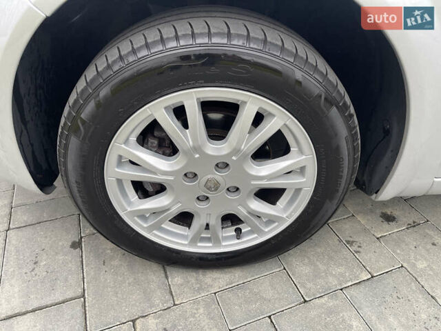 Сірий Рено Меган, об'ємом двигуна 1.6 л та пробігом 171 тис. км за 5999 $, фото 14 на Automoto.ua