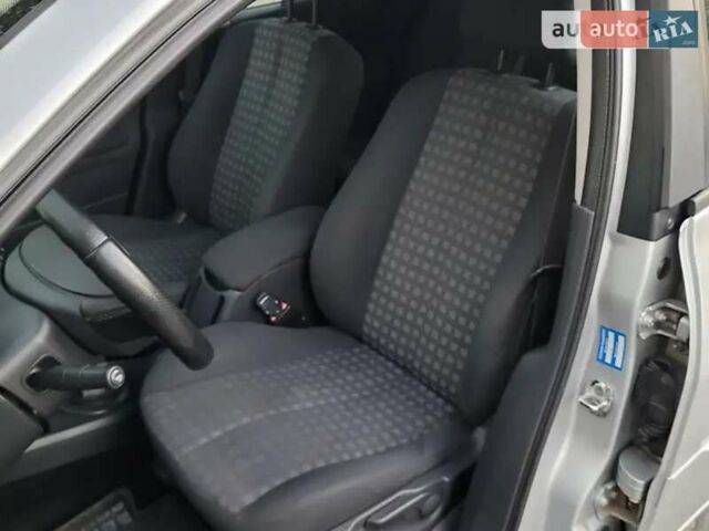 Серый Рено Меган, объемом двигателя 1.6 л и пробегом 230 тыс. км за 5299 $, фото 6 на Automoto.ua