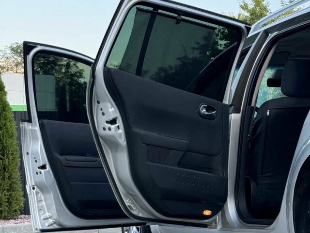 Серый Рено Меган, объемом двигателя 1.46 л и пробегом 284 тыс. км за 3550 $, фото 4 на Automoto.ua