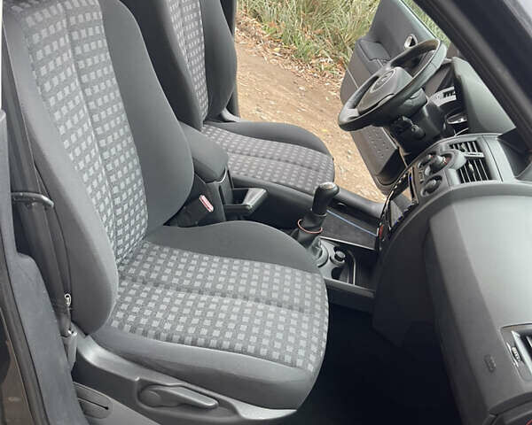 Серый Рено Меган, объемом двигателя 1.6 л и пробегом 217 тыс. км за 5350 $, фото 35 на Automoto.ua