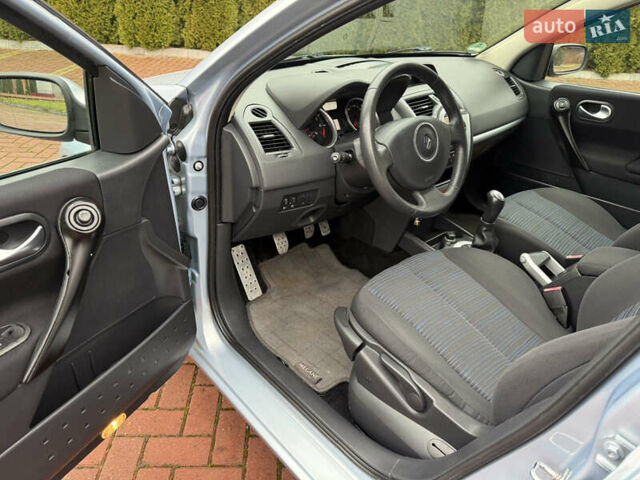 Сірий Рено Меган, об'ємом двигуна 1.6 л та пробігом 143 тис. км за 5700 $, фото 25 на Automoto.ua