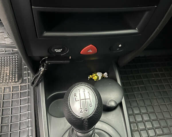 Серый Рено Меган, объемом двигателя 1.46 л и пробегом 271 тыс. км за 6500 $, фото 11 на Automoto.ua