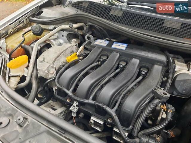 Серый Рено Меган, объемом двигателя 1.6 л и пробегом 224 тыс. км за 5850 $, фото 111 на Automoto.ua