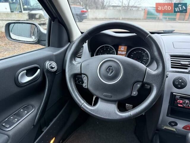 Сірий Рено Меган, об'ємом двигуна 1.6 л та пробігом 213 тис. км за 5890 $, фото 19 на Automoto.ua