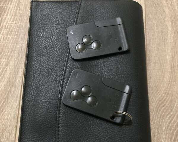 Серый Рено Меган, объемом двигателя 2 л и пробегом 205 тыс. км за 6500 $, фото 35 на Automoto.ua